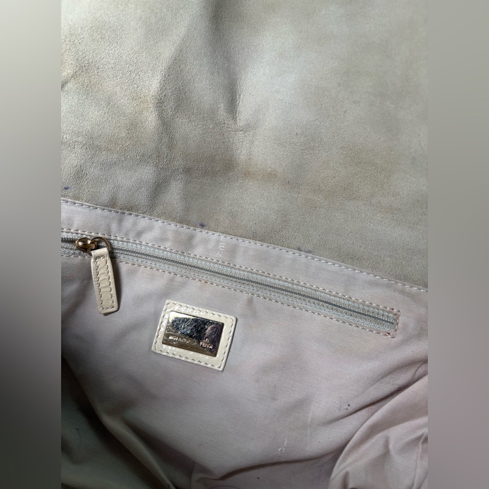 Authentic Fendi Patent Leather Cream Crossbody Bag with Adjustable Strap - Picture 8 of 15